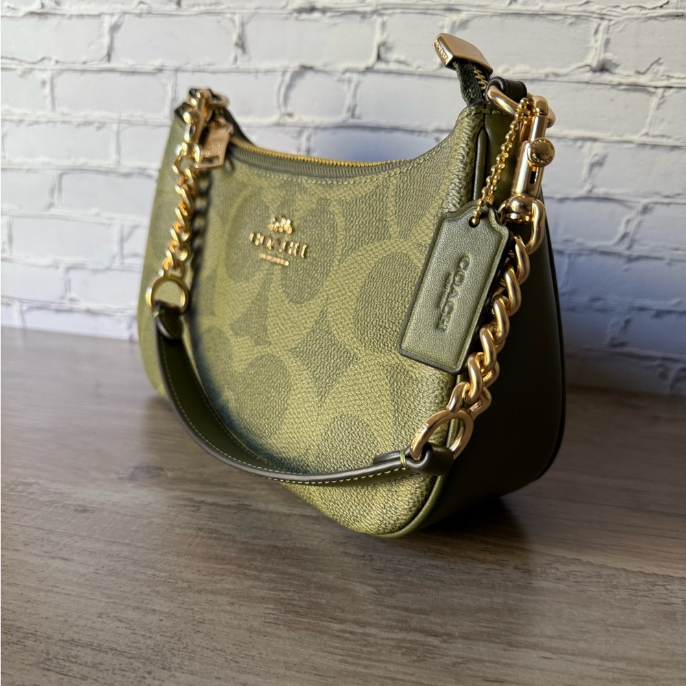 NWT Coach Teri Shoulder bag Signature olive green/Gold CAL51 - Picture 5 of 10